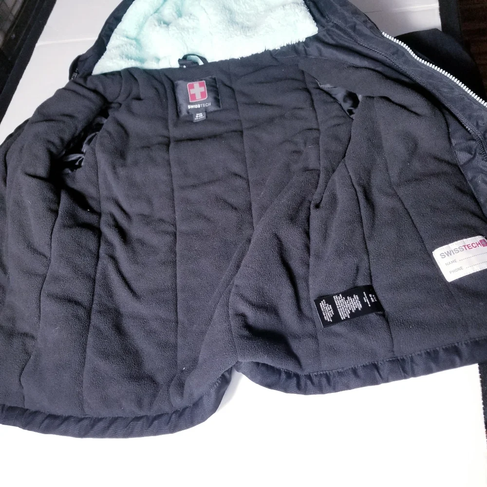 SWISS TECH GIRL'S BLACK AND LIGHT BLUE COAT SIZE 6/6X